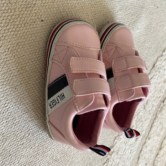Tommy Hilfiger Baby Shoes - size 4 - Picture 2 of 5